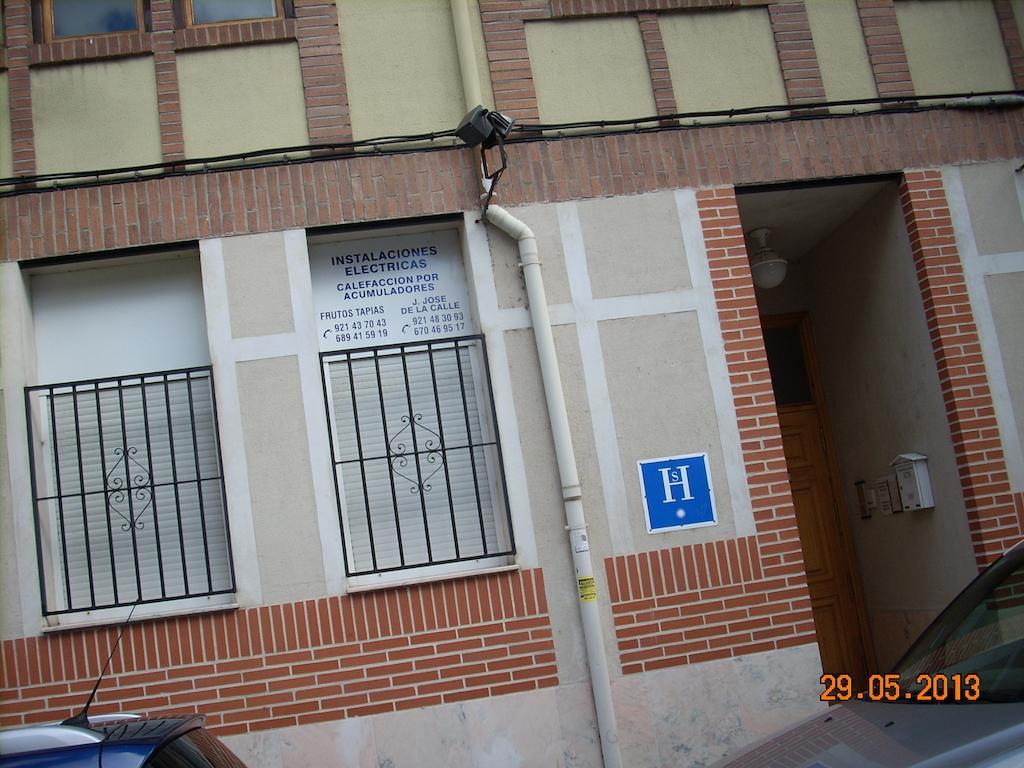 Hostal Vadama Сеговия Экстерьер фото
